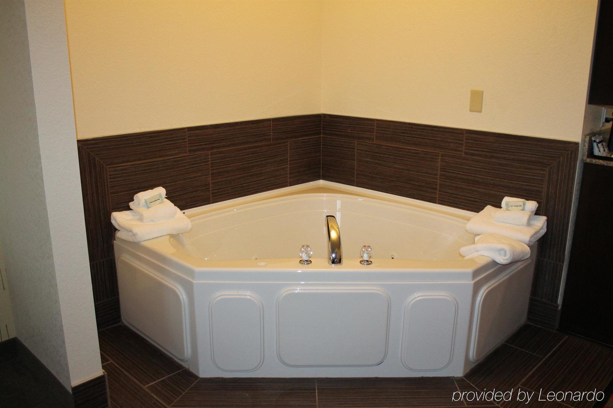 Holiday Inn Express And Suites - Bradford By Ihg Cameră foto